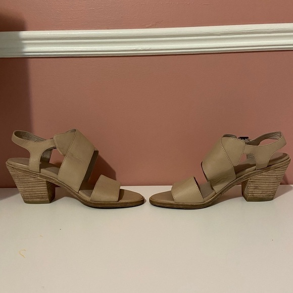 Eileen Fisher Wooden Heel Strappy Wedge Sandal Neutral Beige Size 6 - Picture 5 of 9